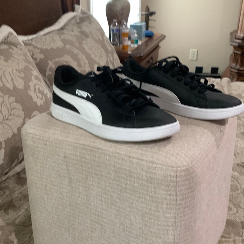 Puma mens NWOT sneakers
